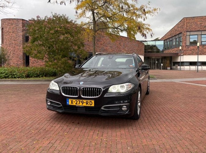 BMW 5-Serie 530D Touring XD Luxury Edtion 258PK 2015 | APK, Auto's, Automaat, Zwart, 2993 cc, Leder