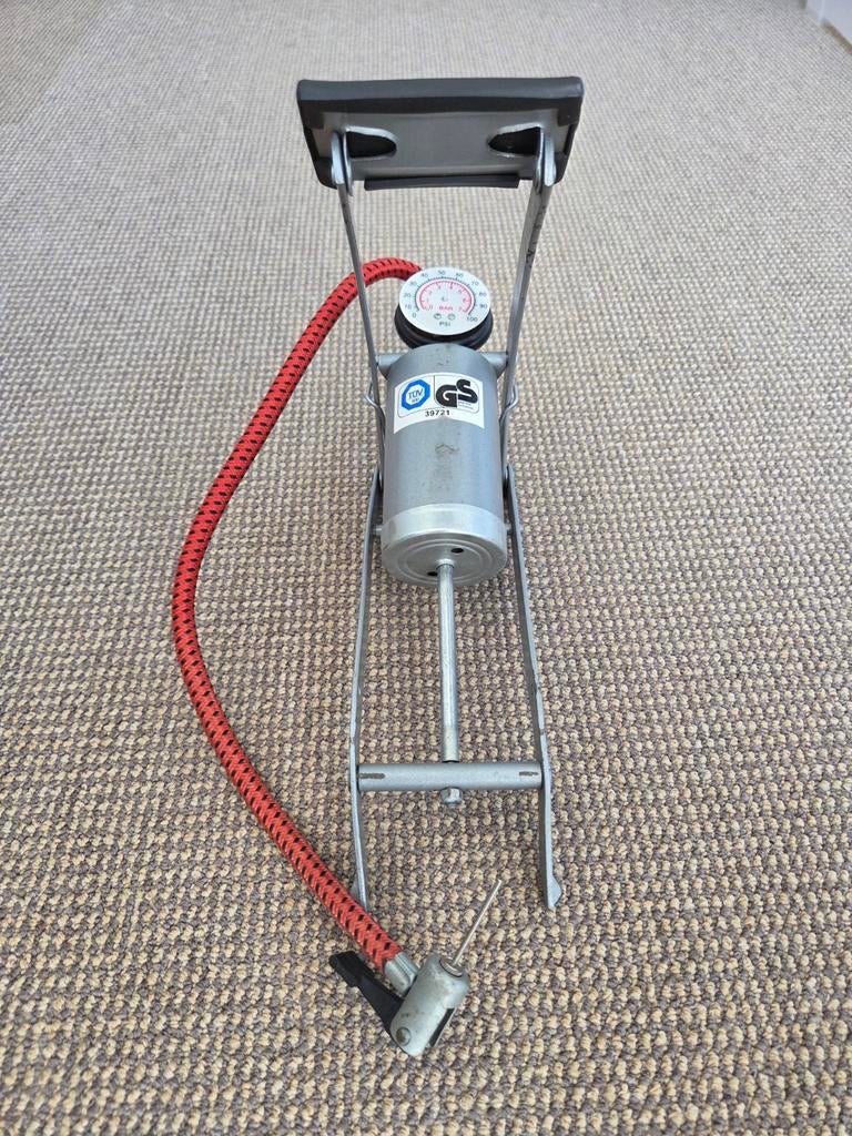 Voetpomp met drukmeter - TÜV/GS gekeurd, Ophalen, Drukmeter, Gebruikt