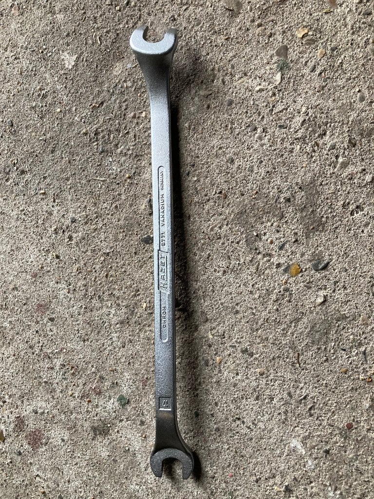 Mercedes M110 Klepstelsleutel 17mm Hazet 2771, Ophalen, Zo goed als nieuw