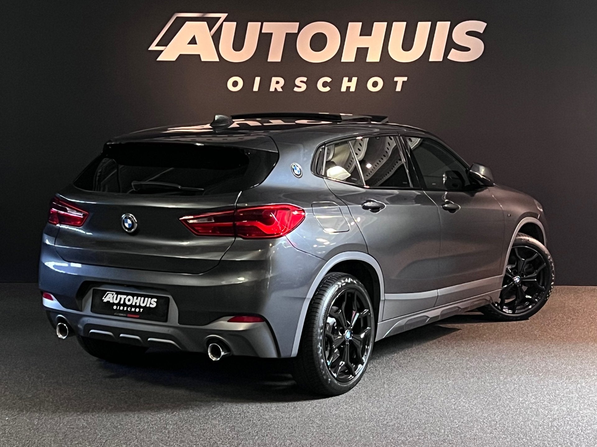 BMW X2 SDrive20i High Executive M Edition Pano/ Memory/ Keyl, 1998 cc, 1435 kg, Alcantara, SUV of Terreinwagen