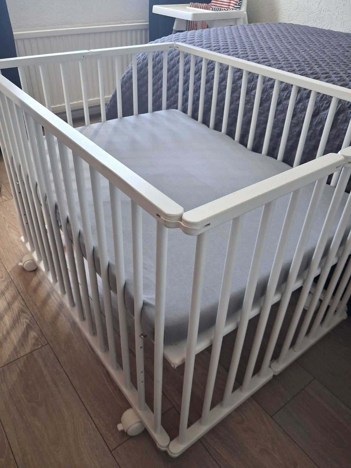 Baby Box, merk Cabino, inklapbaar en in hoogte verstelbare, Ophalen, Zo goed als nieuw