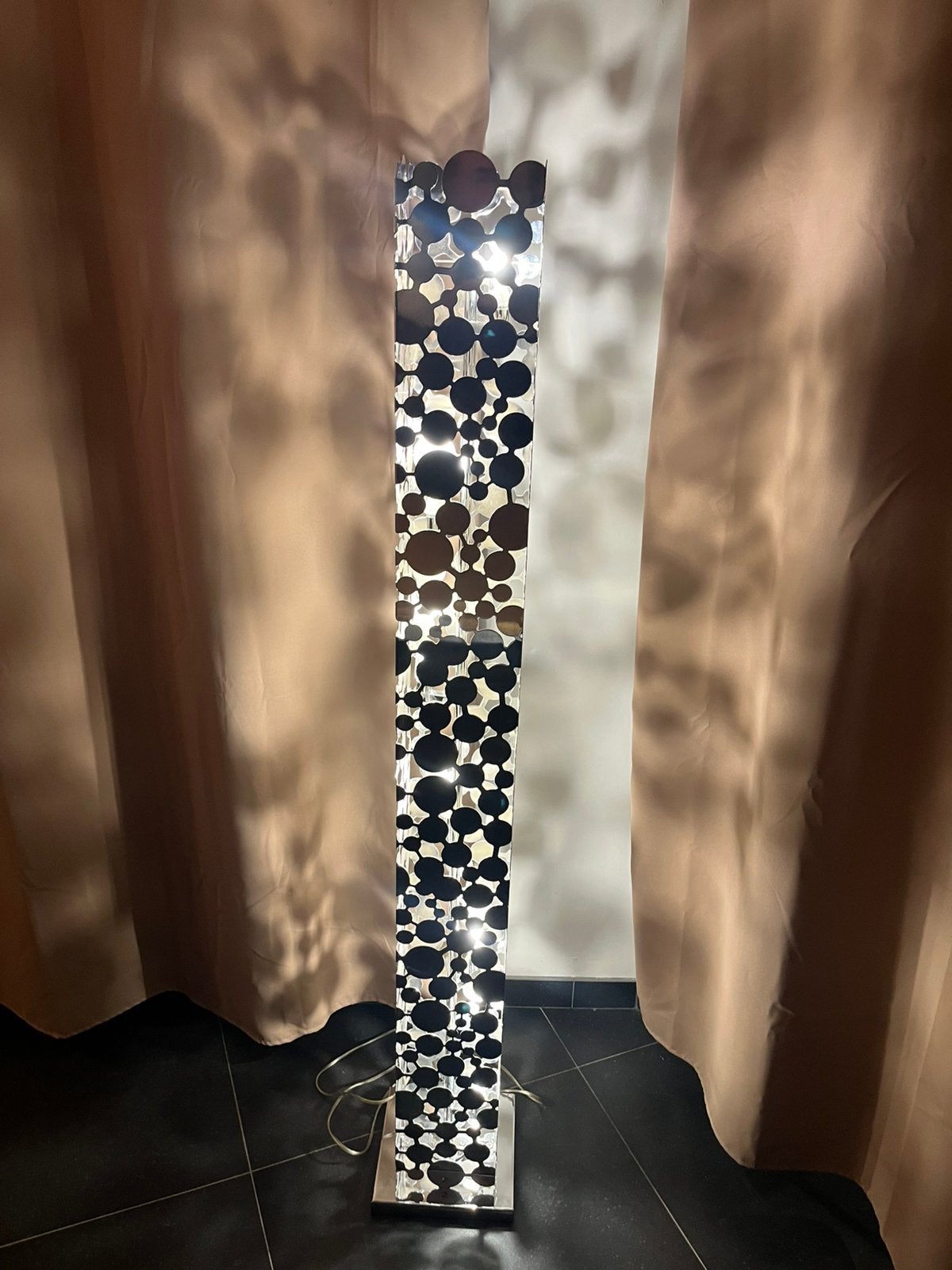 Mooie staande designlamp., Ophalen, Led-lamp, Met schakelaar, Zo goed als nieuw
