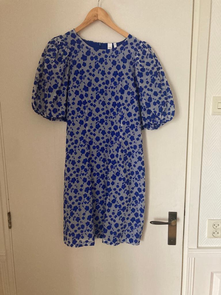 Nieuwe jurk met bloemenprint. Maat 38, Kleding | Dames, Jurken, Maat 38/40 (M), Blauw, Nieuw, Ophalen of Verzenden