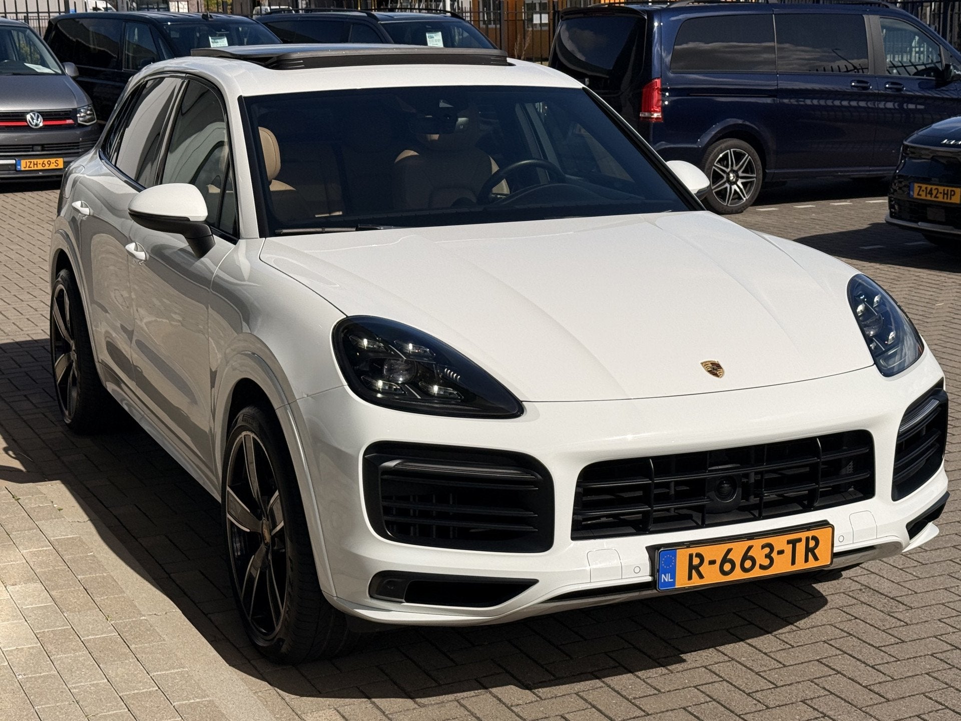 Foto 13 van Porsche Cayenne 3.0 | SportDesign | Pano | SportChrono | Luc