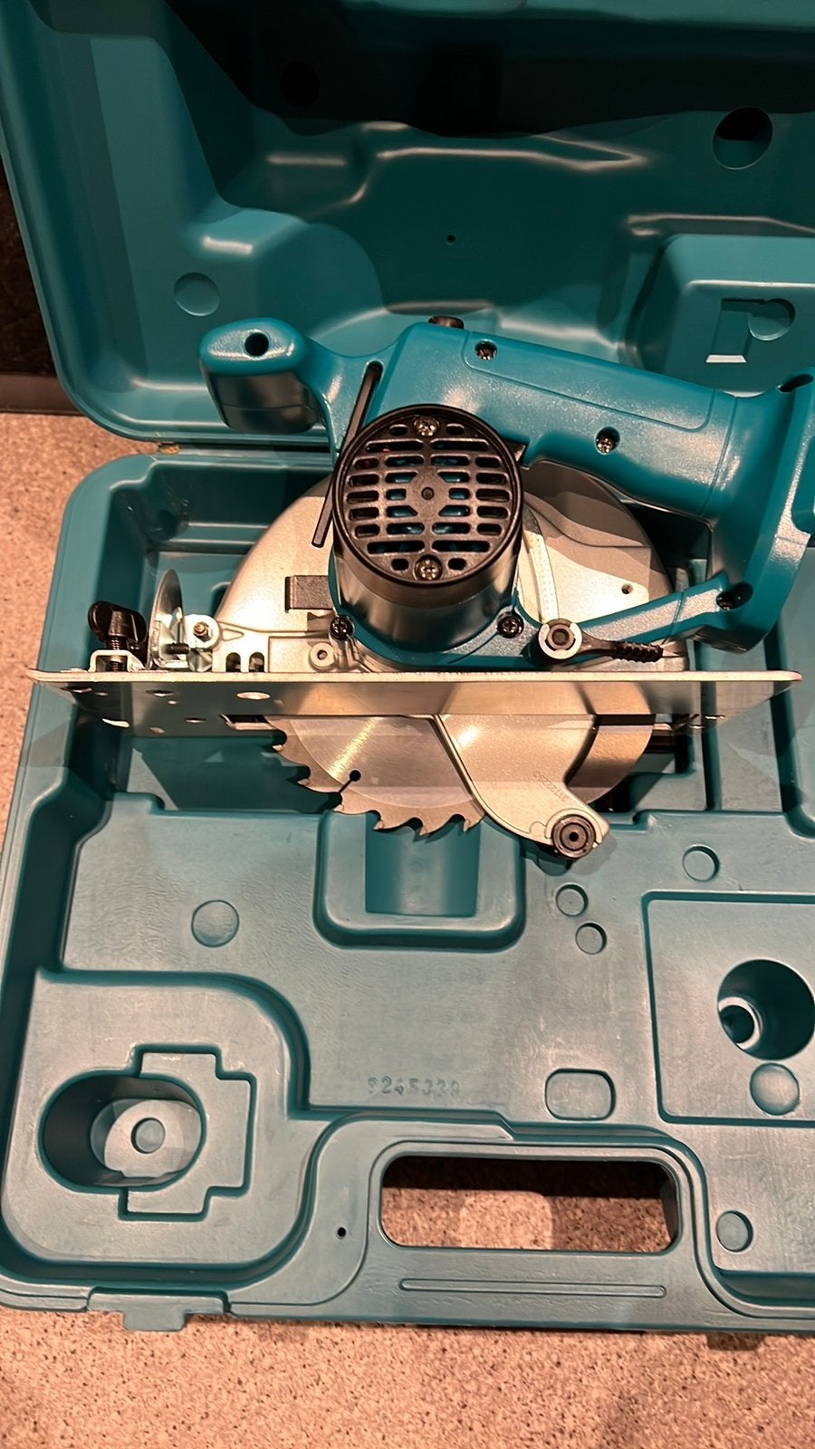 Makita cirkelzaag 18 volt 5621RD, Cirkelzaag, Nieuw, Ophalen of Verzenden, 30 tot 70 mm