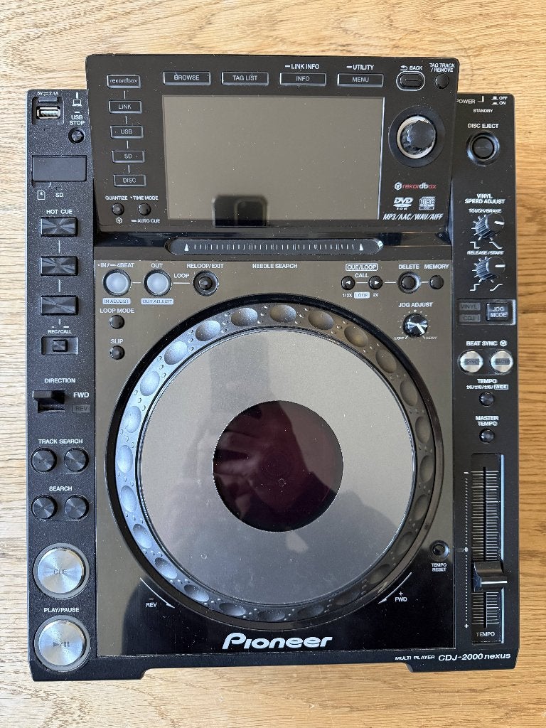 Pioneer CDJ 2000 Nexus met stofkap en travelcase, Muziek en Instrumenten, Ophalen, Zo goed als nieuw, Dj-set, Pioneer