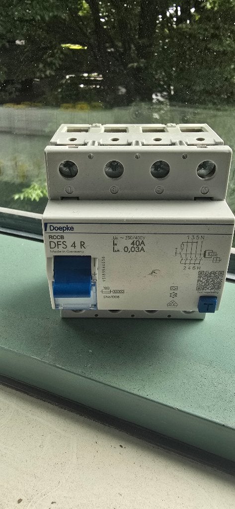 Doepke RCCB DFS 4 R Aardlekschakelaar 40A 0,03A, Ophalen, Gebruikt