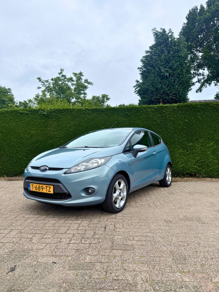 Ford Fiësta 1.25 TREND, Nieuwe apk, Nieuwe distributie, Voorwielaandrijving, Stof, 600 kg, 4 cilinders