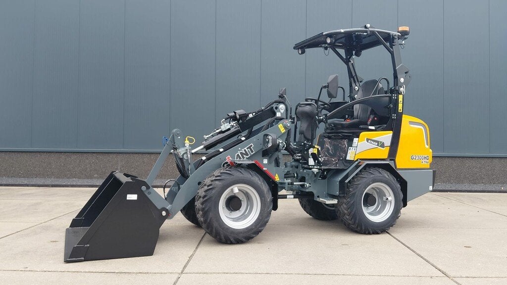 Giant 2300 HD X-TRA (5140), Tobroco, Info@tobroco.nl, Sprendlingenstraat 57
5061 KM  Oisterwijk, Wiellader of Shovel