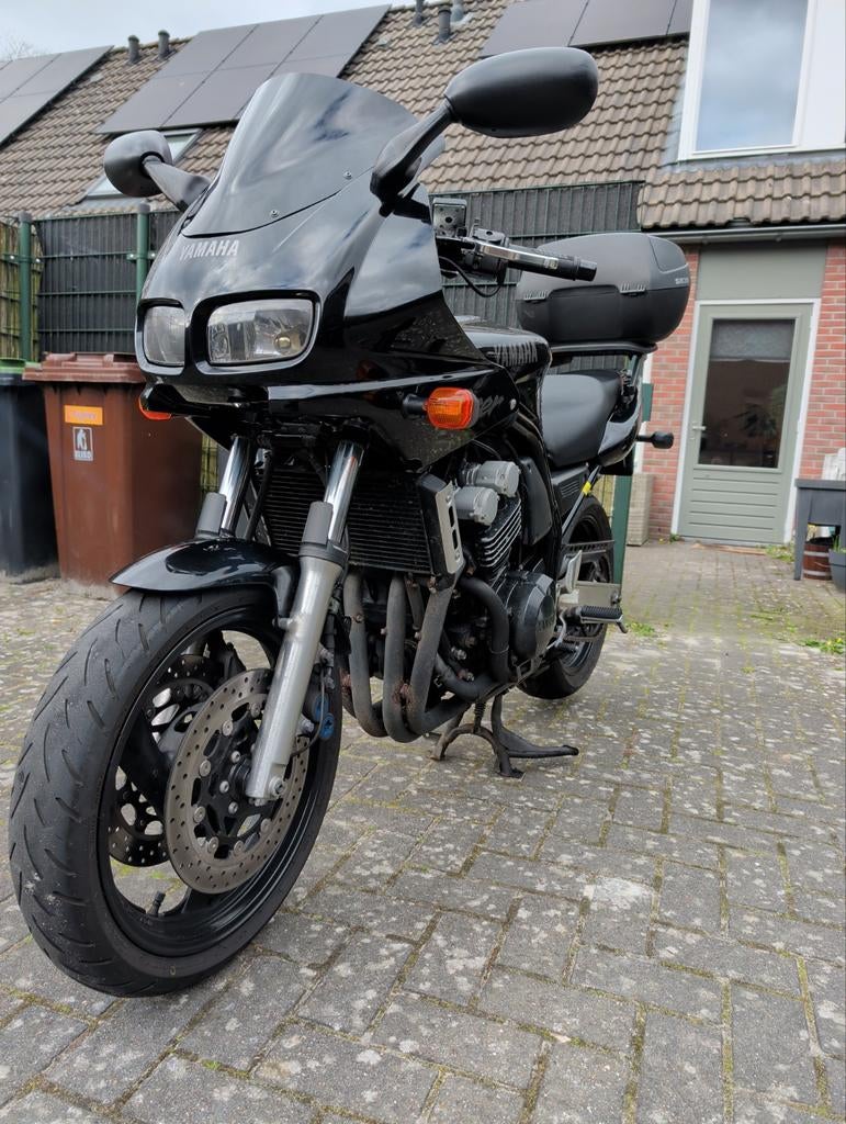 Yamaha FZS Fazer 600 met Topkoffer 1999, 4 cilinders, Motorrijbewijs A, Gebruikt, Particulier