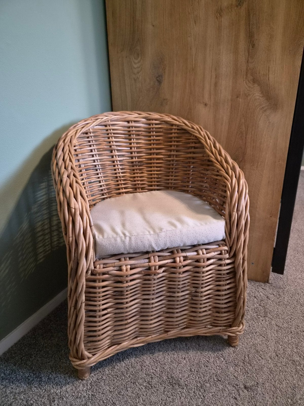 Rotan kinderstoel met kussen, Ophalen, Bruin, Boho, Riet of Rotan
