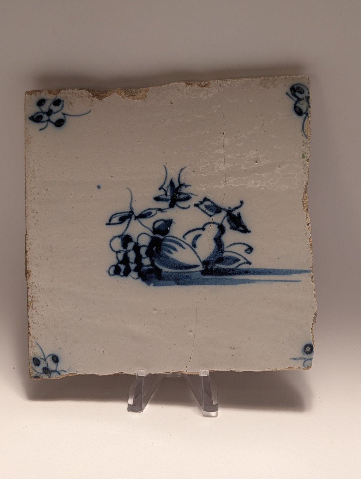 Antieke Delfts Blauwe Tegel met Fruitmotief, Antiek en Kunst, Ophalen of Verzenden
