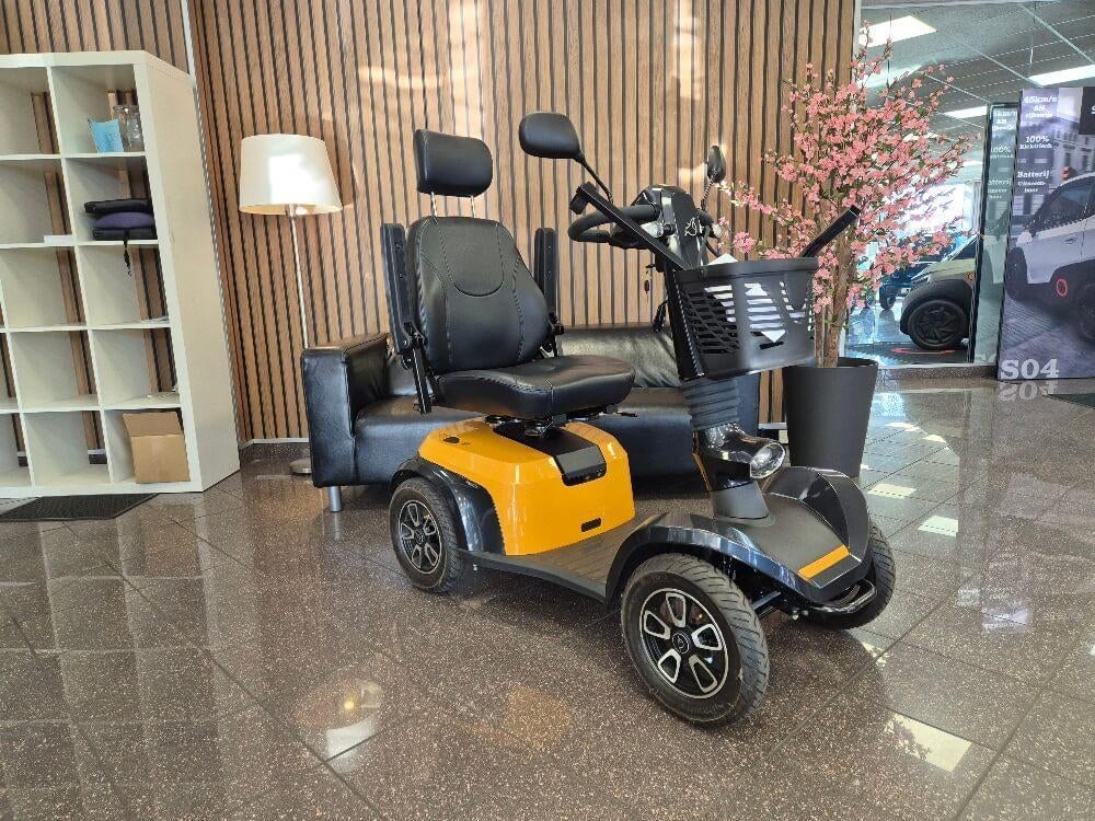 Scootmobiel Presto 4 met uniek Indego veersysteem, topper, Ophalen, Life and Mobility, Zo goed als nieuw, 36 t/m 45 km