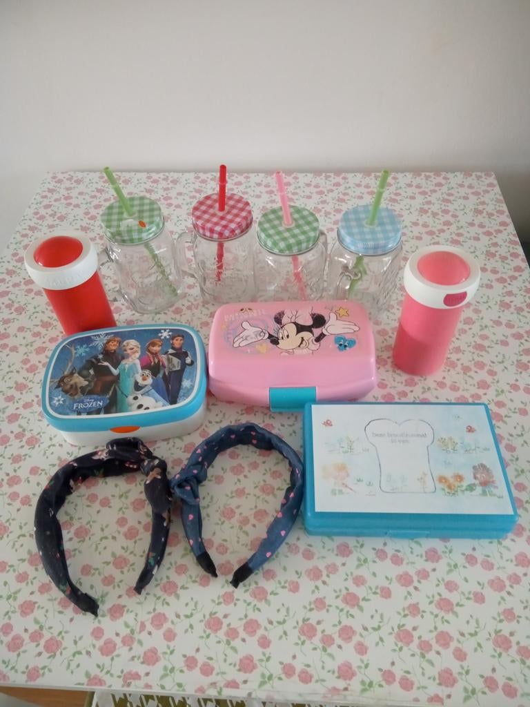 Kinderen  broodtrommel en drinken blikjes, Ophalen, Zo goed als nieuw, Overige kleuren, Overige typen