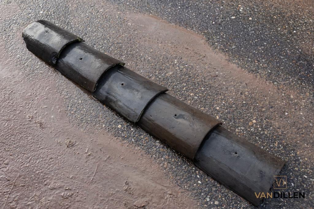 Antieke nokvorsten grijs blauw gesmoord 35 stuks