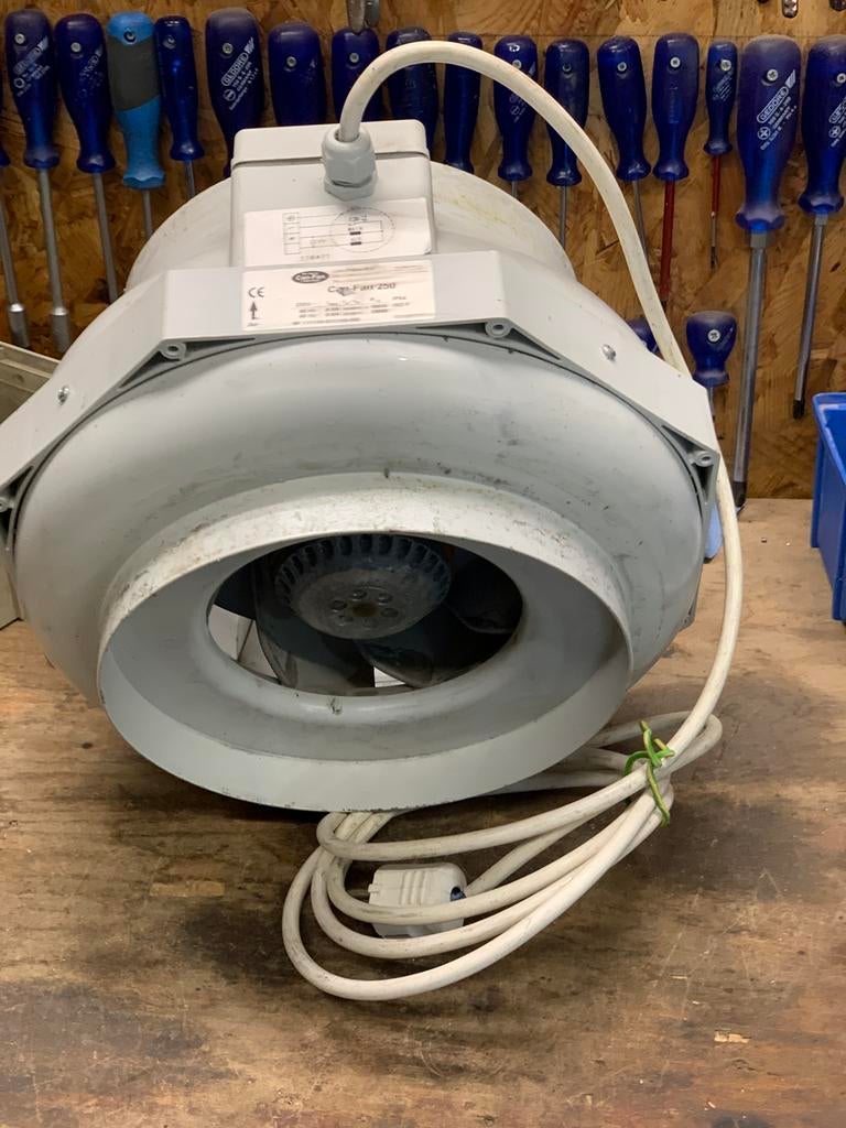 Afzuig ventilator, Doe-het-zelf en Verbouw, Ventilatie en Afzuiging, Ophalen of Verzenden, Zo goed als nieuw, Ventilator