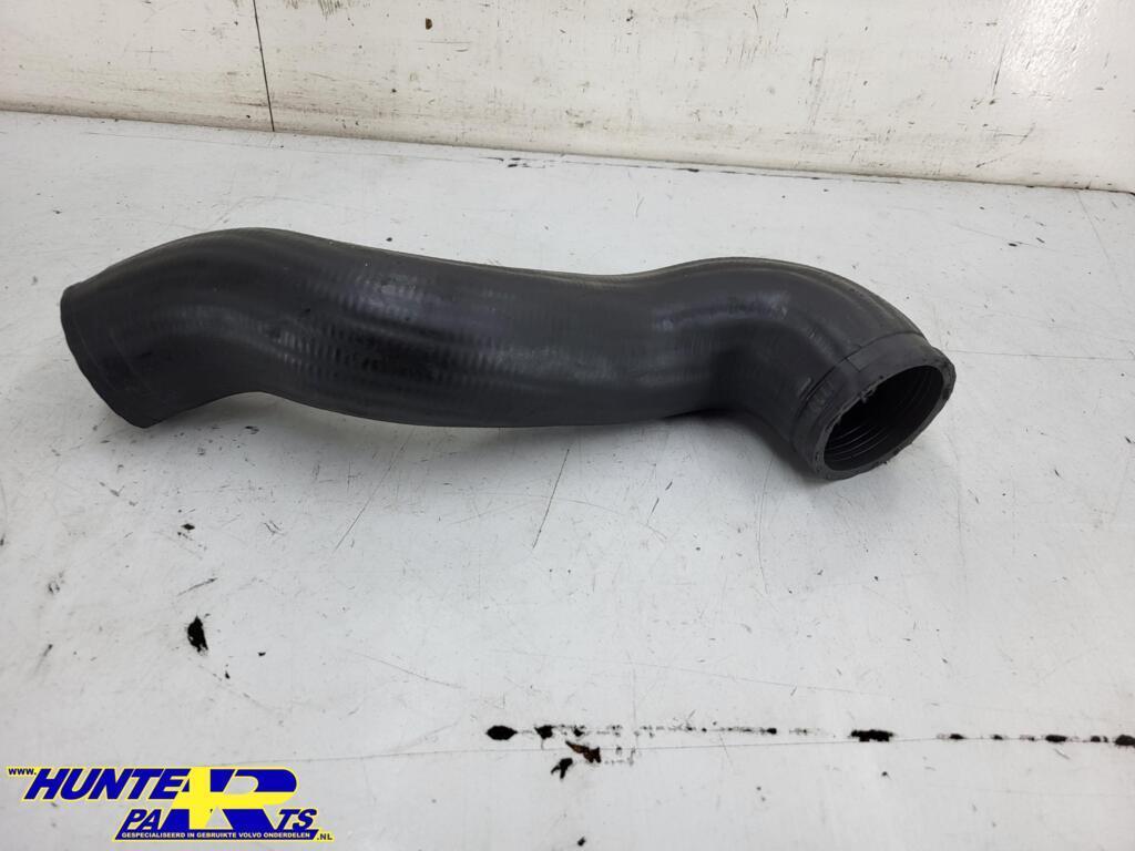 Intercooler slang Volvo XC70/V70/S60 ('02-'07) 30778626, Gebruikt, Ophalen of Verzenden, Volvo, Volvo