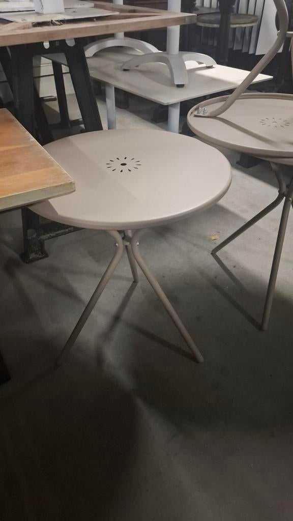 OPRUIMING horeca terras tafels en stoelen ZATERDAG magazijn, Ophalen of Verzenden, Zo goed als nieuw, Rechthoekig