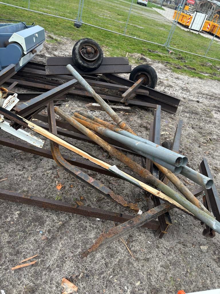 Oud ijzer en metalen gezocht, Doe-het-zelf en Verbouw, Metalen, Ophalen, Gebruikt, Overige metalen