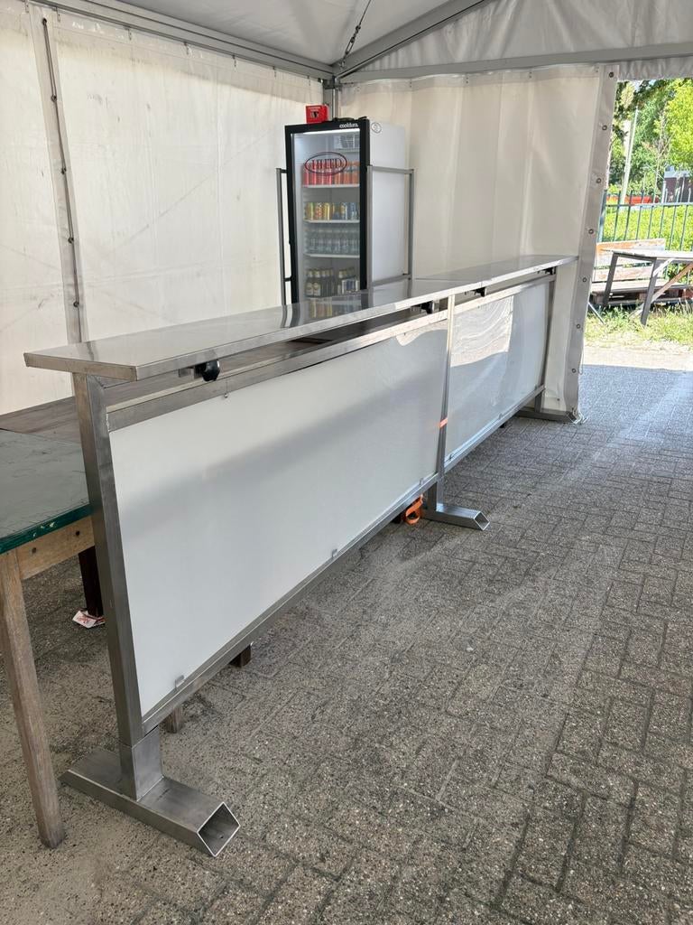 Te huur voorzetbuffet, Ophalen