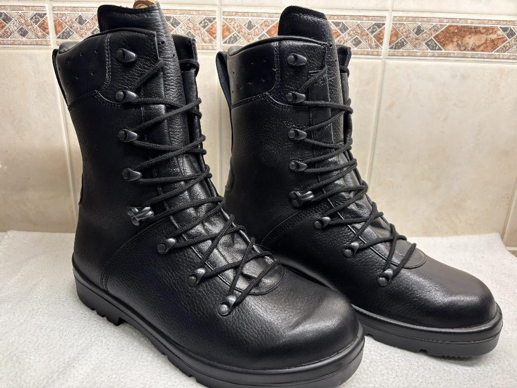 Leger KIsten (5), Ophalen of Verzenden, Landmacht, Nederland, Kleding of Schoenen