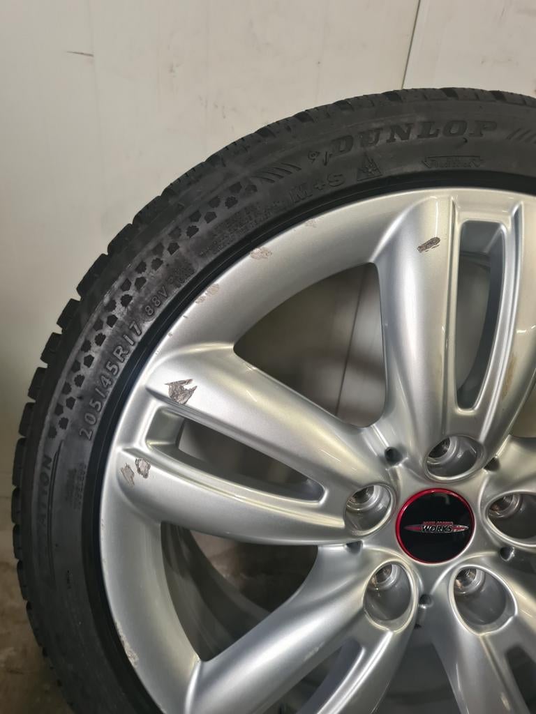 17' Mini Cooper F55 F56 F57 Styling 501 JCW met winterbanden, Banden en Velgen, 17 inch, Personenwagen, 205 mm