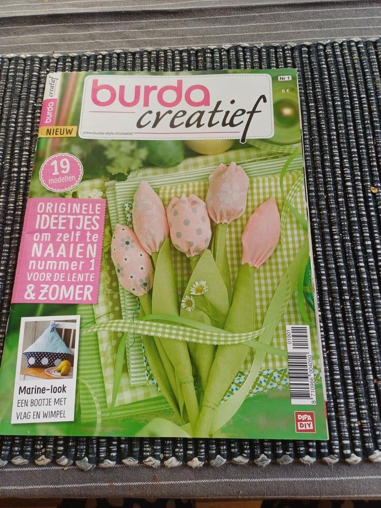 Burda Creatief 01/2019 - Lente & Zomer, Overige typen, Vrouw, Zo goed als nieuw, Burda