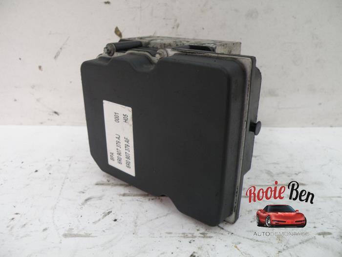 ABS Pomp van een Volkswagen Polo, Gebruikt, -, Volkswagen, -