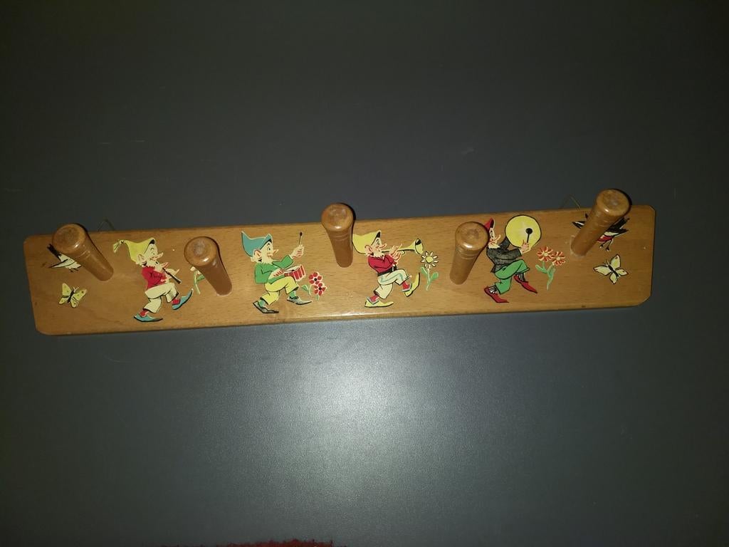 50's kinderkapstok met vijf houten haken, Ophalen of Verzenden