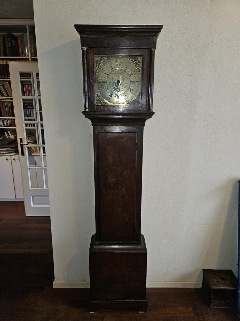 Antiek staand horloge, Ophalen