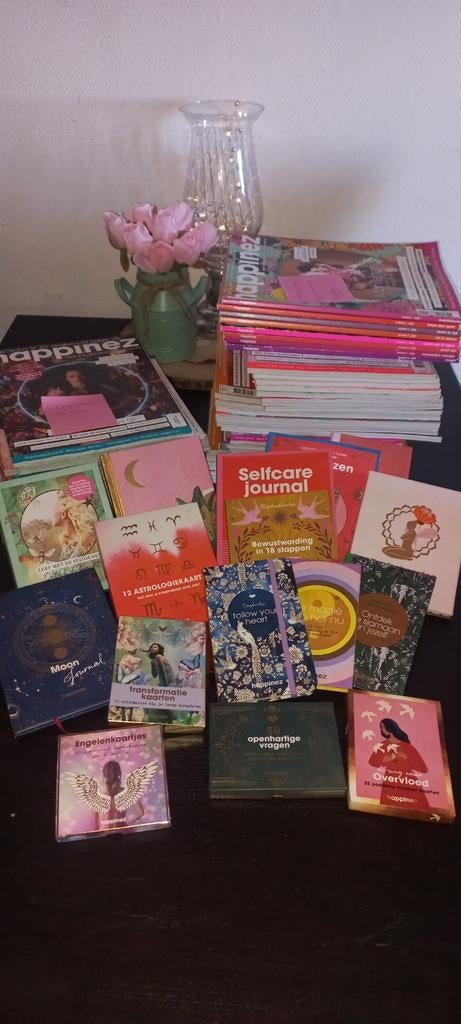 Te Koop 5 Jaargangen Happinez Magazine incl.kadootjes, Boeken, Tijdschriften en Kranten, Ophalen