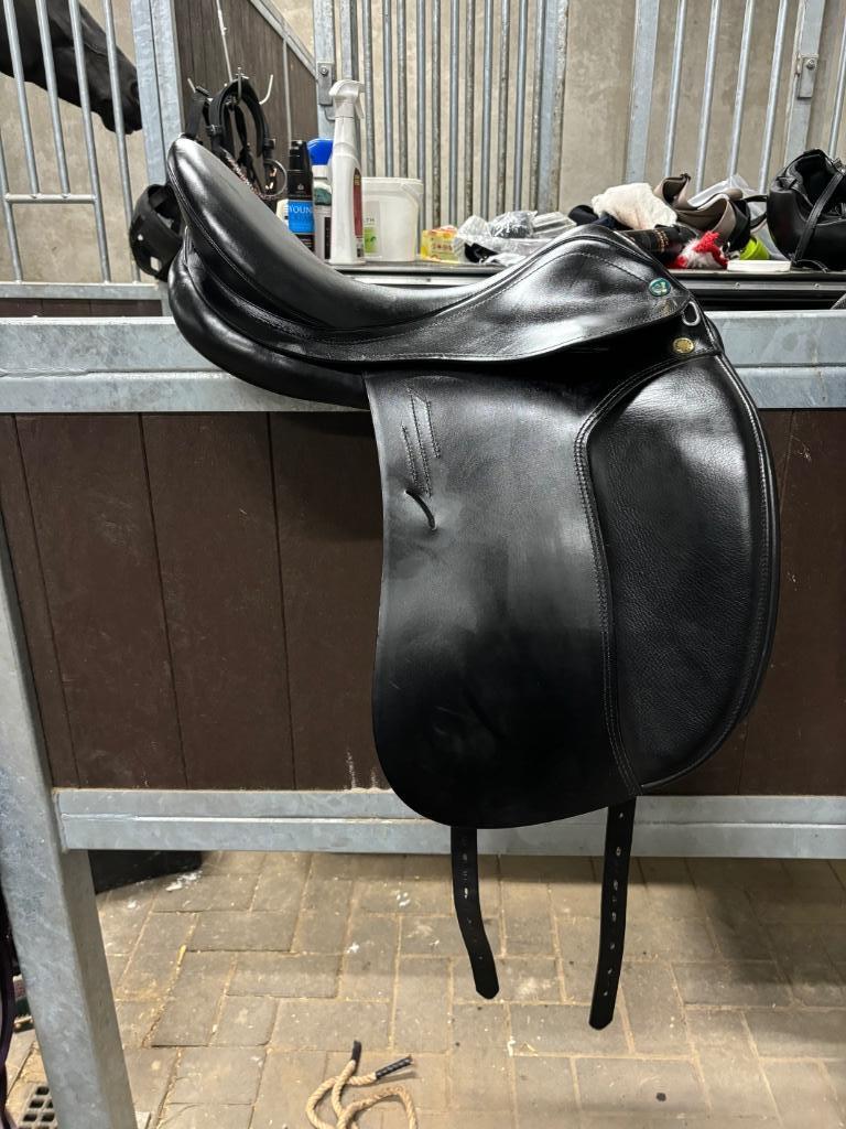 Prestige Roma 17” bommaat 34, aanpasbare boom, Ophalen, Zo goed als nieuw, Dressuur