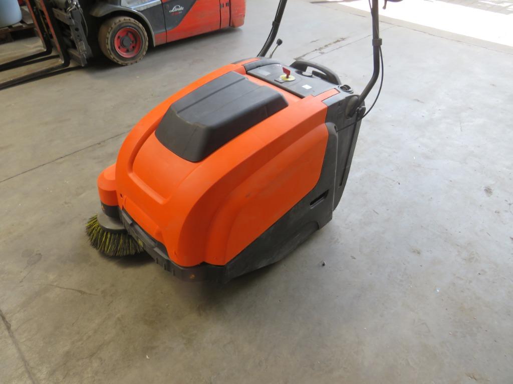 Kärcher veegmachine KM 75/40 W Bp Pack | 750mm | 40 liter, Kärcher, Zandhaarweg, Ophalen of Verzenden, Zo goed als nieuw
