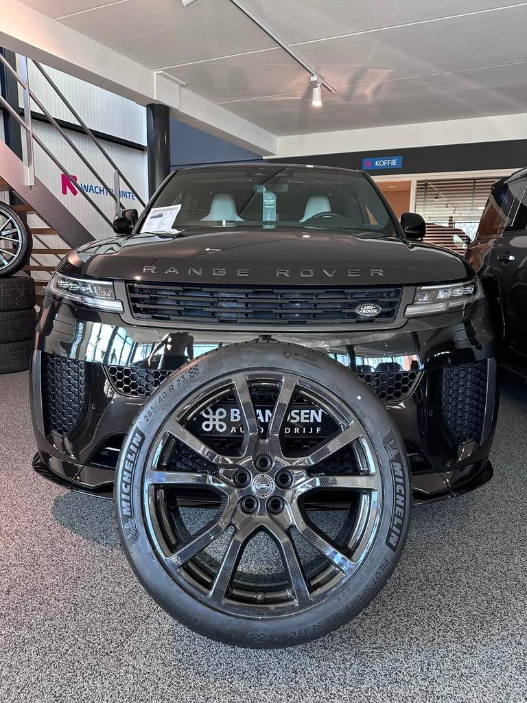 Nieuw Range Rover Sport SV Carbon Michelin 23 inch zomer set, Auto-onderdelen, Banden en Velgen, Ophalen, 285 mm, Nieuw, Overige maten