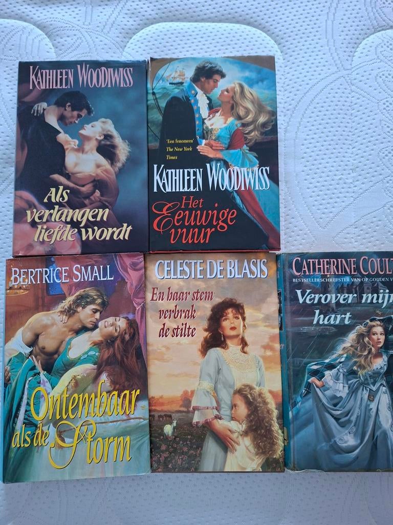 Historische romans Kathleen Woodiwiss, Bertrice Small, Celes, Boeken, Ophalen, Zo goed als nieuw