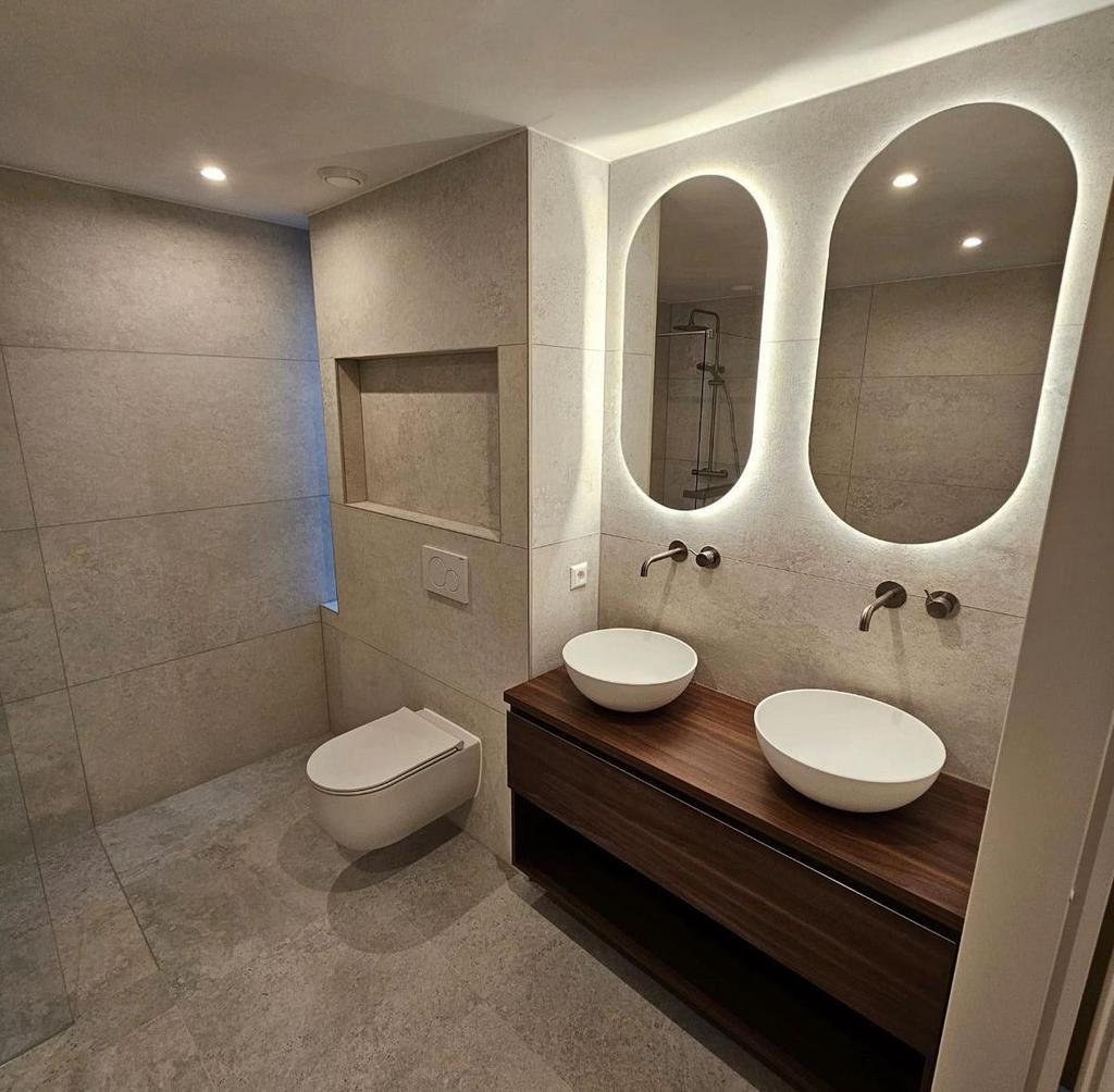 "Transformeer uw badkamer complete renovatie, Diensten en Vakmensen, Stukadoors en Tegelzetters, Garantie, Metselen