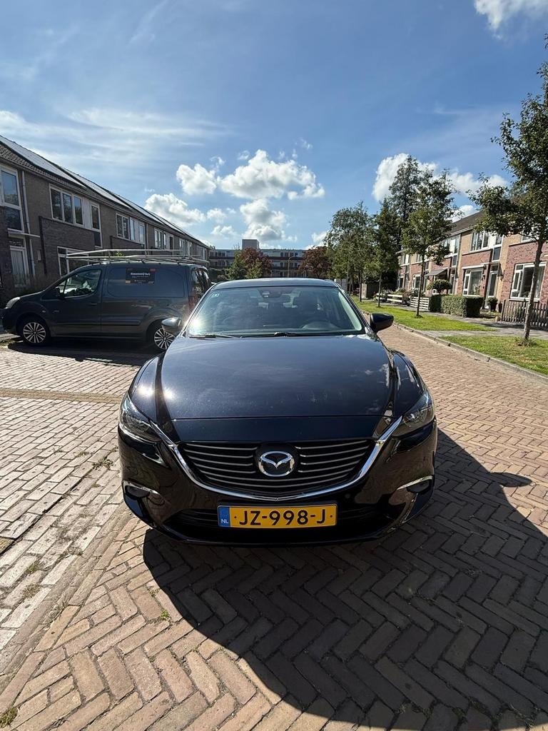 Mazda 6 2.2D 150pk  Sedan Aut6 2015 Zwart, Auto's, Mazda, 730 kg, Zwart, 4 cilinders, 150 pk