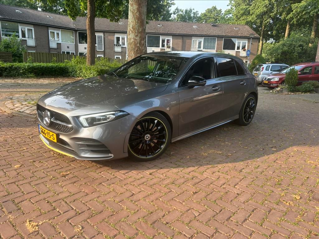 Mercedes-Benz A-Klasse A 250 4Matic 224pk 7G-DCT 2019 Grijs, Auto's, Automaat, 1800 kg, 4 cilinders, Vierwielaandrijving