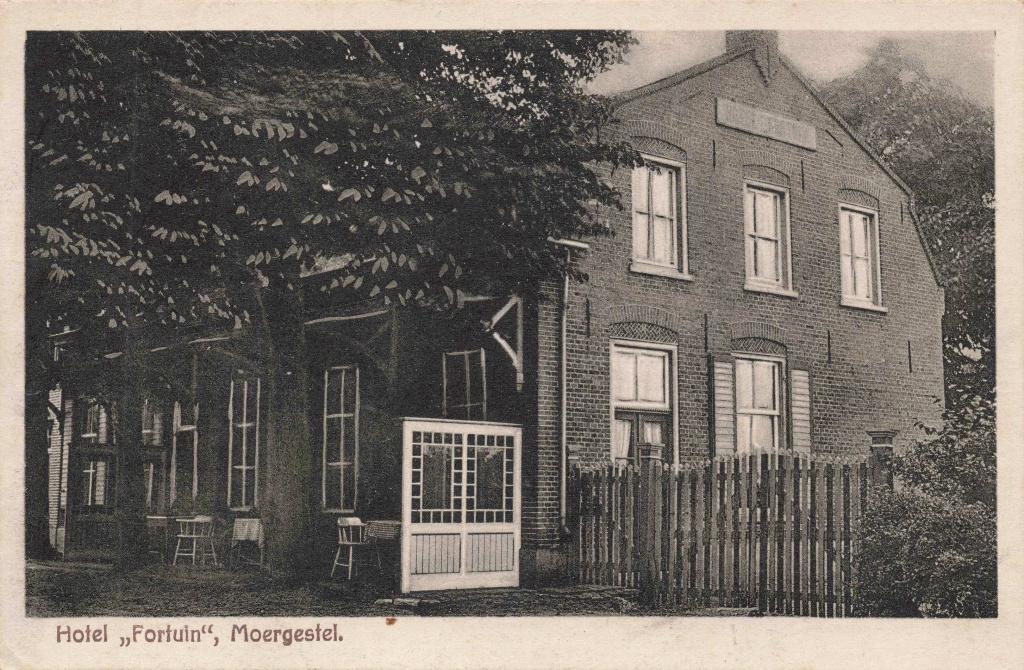 Moergestel Hotel Fortuin M7956, Ophalen, 1920 tot 1940, Ongelopen, Noord-Brabant