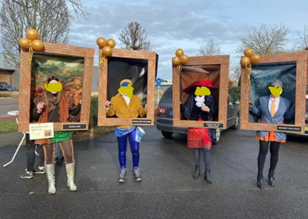 Carnavalsgroep Schilderijen Mona Lisa, Vincent van Gogh, etc, Kleding | Dames, Ophalen, Carnaval, Maat 42/44 (L), Zo goed als nieuw