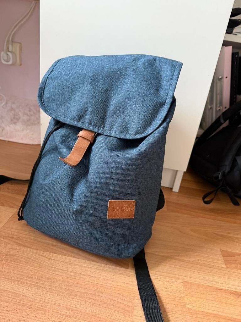New rebel rugzak, Sieraden, Tassen en Uiterlijk, Tassen | Rugtassen, Ophalen of Verzenden, Zo goed als nieuw, Overige merken