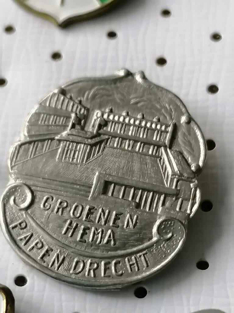 SPELD   GROENEN HEMA   PAPENDRECHT, Verzamelen, Speldjes, Pins en Buttons, Ophalen of Verzenden, Gebruikt, Stad of Land, Speldje of Pin
