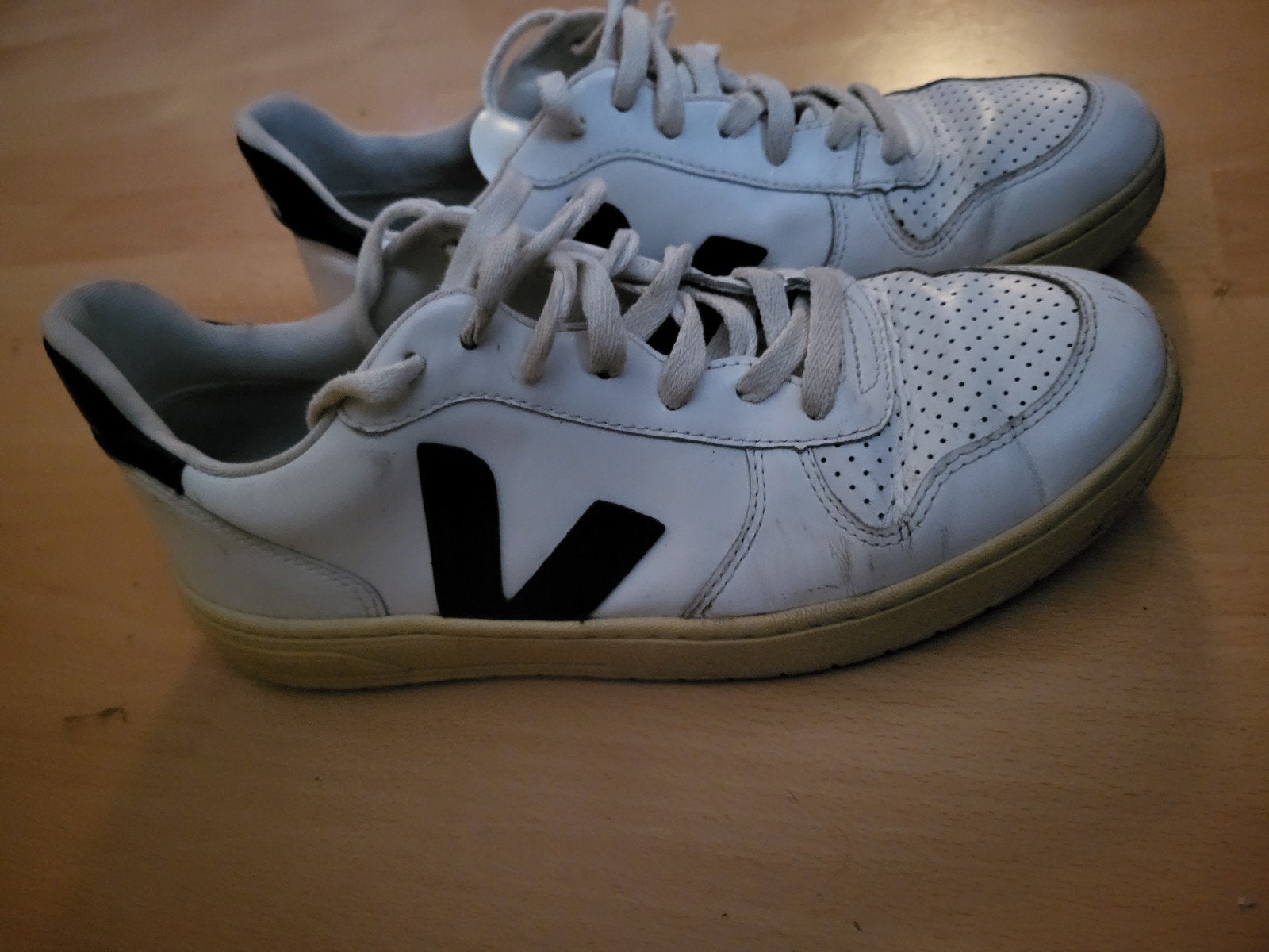 Veja sneakers maat 38, Kleding | Dames, Schoenen, Ophalen of Verzenden, Gedragen, Wit, Sneakers of Gympen