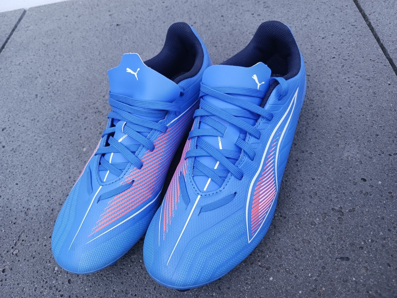 Puma Ultra dames voetbalschoenen -  maat 39, Sport en Fitness, Voetbal, Maat XS of kleiner, Ophalen, Zo goed als nieuw, Schoenen