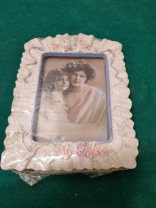 Fotolijst keramiek nieuw met roosjes, Ophalen of Verzenden, 'T Olde Gre-j, Info@toldegrej.nl, Endepoelstraat 20f Didam