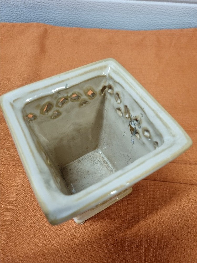 bloempot met opengewerkte rand, Ophalen of Verzenden, 'T Olde Gre-j, Info@toldegrej.nl, Endepoelstraat 20f Didam