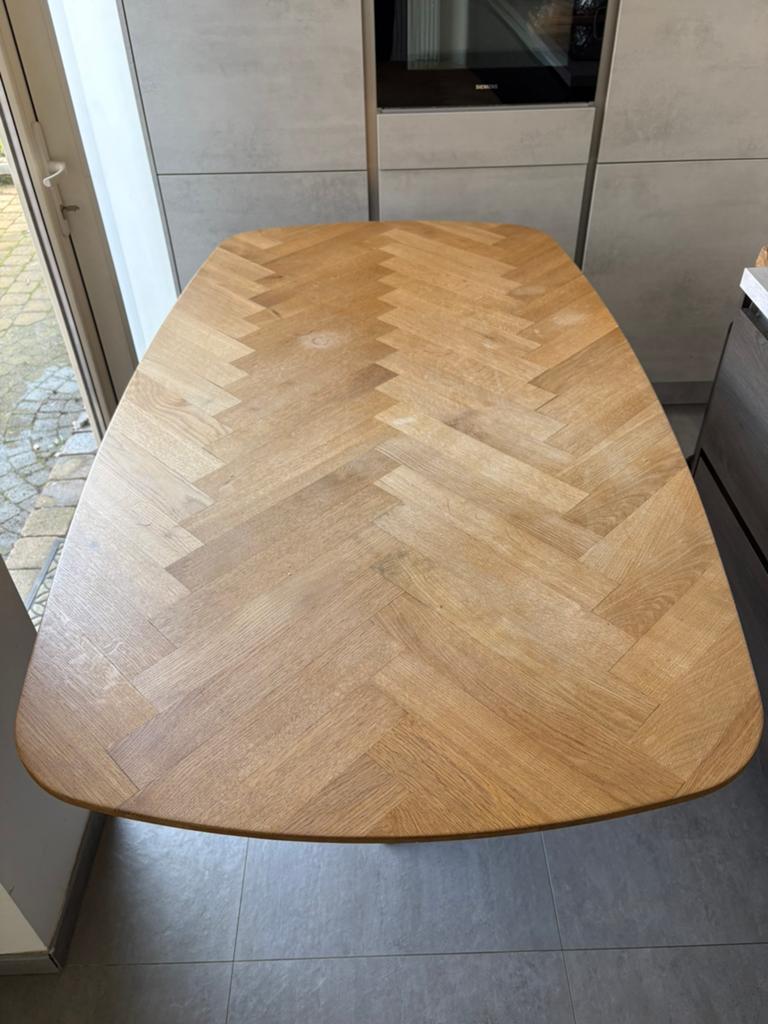 Eettafel onbewerkt hout met visgraatpatroon, Huis en Inrichting, Tafels | Eettafels, Ophalen, Gebruikt, Eikenhout, 50 tot 100 cm