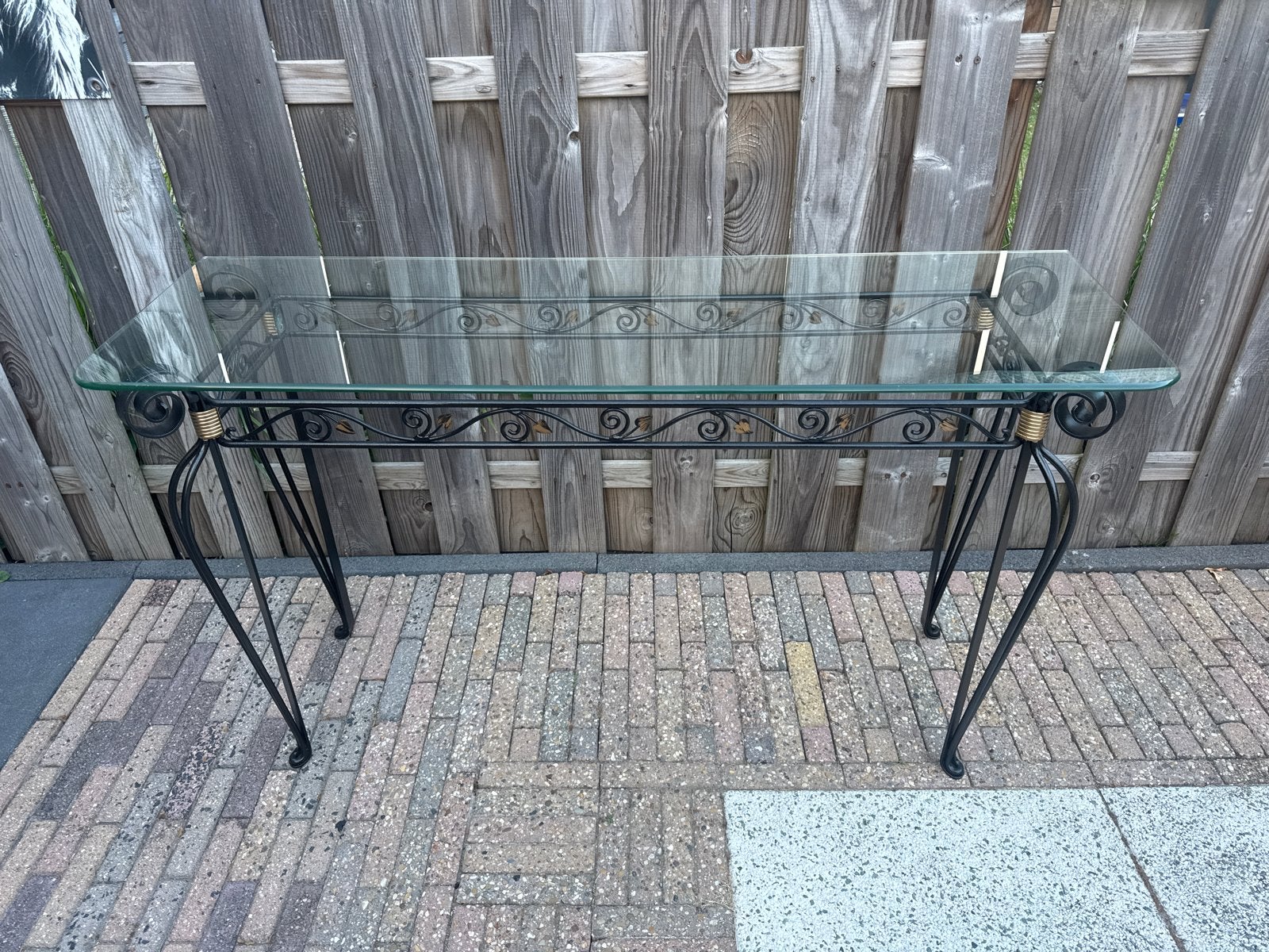 Glazen bijzettafel met smeedijzeren onderstel, Ophalen, Gebruikt, Glas, 75 cm of meer