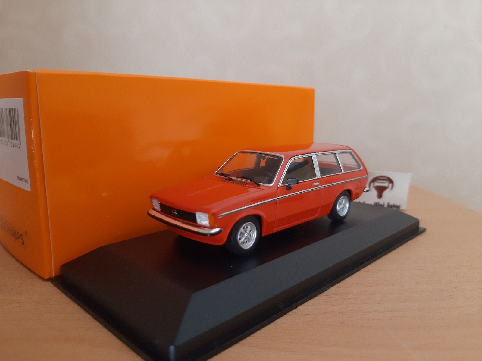 Opel Kadett C Caravan L rood 1978 van Maxichamps 1:43, Overige merken, Auto, Nieuw, Ophalen of Verzenden