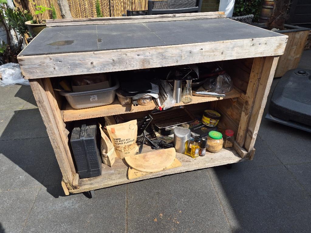 Buitenkeuken, Ophalen, Gebruikt, Houtskool, Vrijstaand